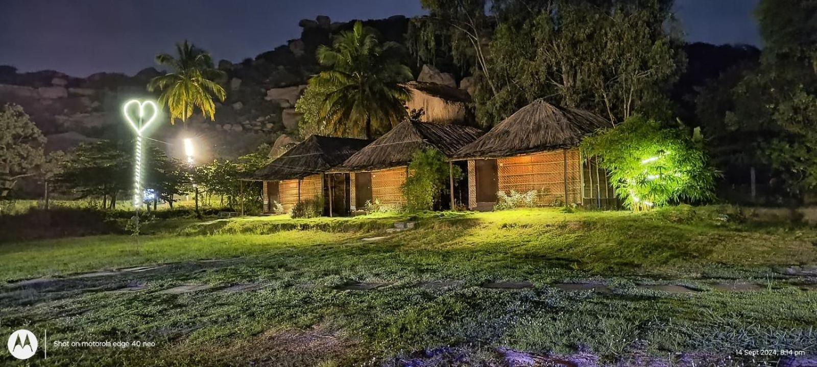Banana Tree Home Stay ハンピ エクステリア 写真